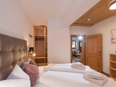 helles Schlafzimmer App. Typ 2 - Kalle's Appartements ©Hannes Darbernig Fotografie